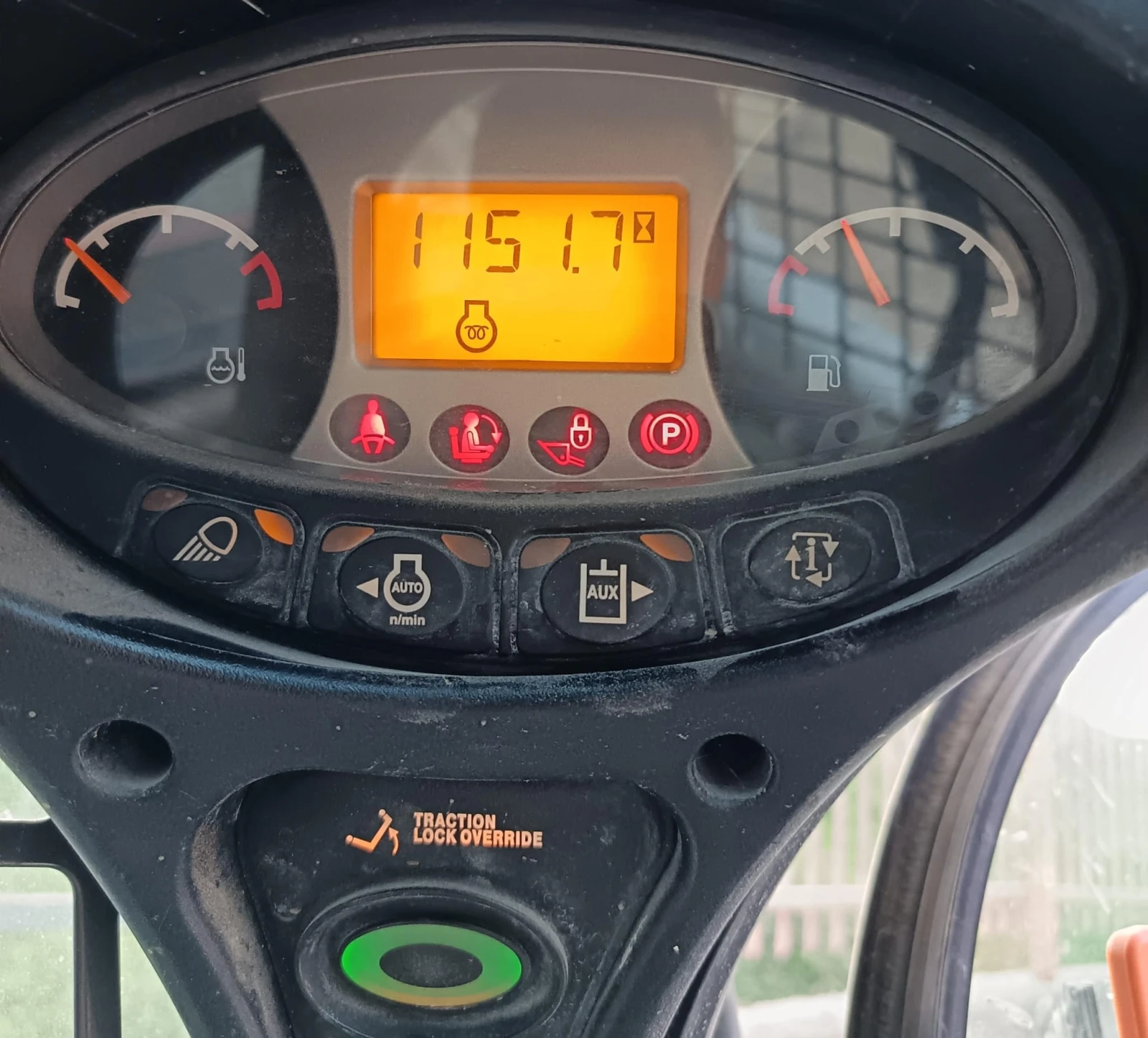 Мини челни товарачи Bobcat T 590-1100часа.УНИКАТ, снимка 11 - Индустриална техника - 54068013