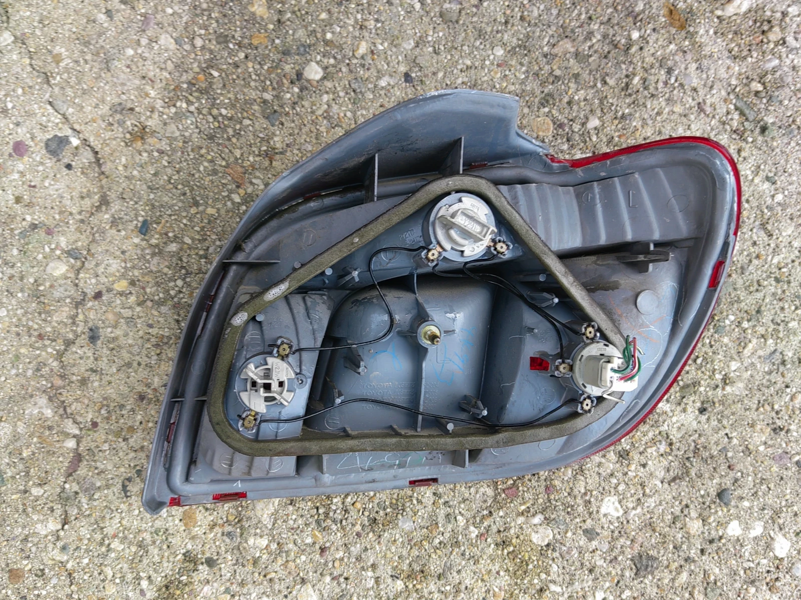      Toyota Yaris 2004.(    )  | Mobile.bg   4