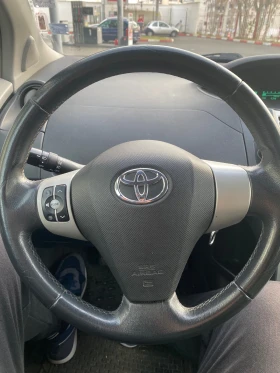 Toyota Yaris 1.3 ВЕРИГА, снимка 9