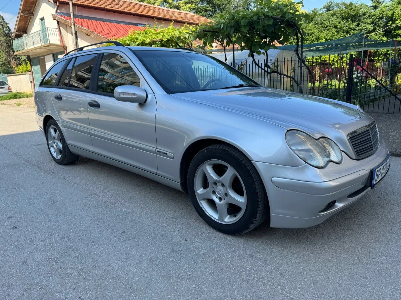 Mercedes-Benz C 220 2.2 CDI, снимка 2 - Автомобили и джипове - 46501617