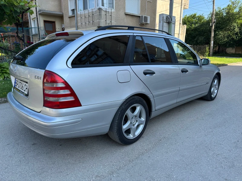 Mercedes-Benz C 220 2.2 CDI, снимка 3 - Автомобили и джипове - 46501617