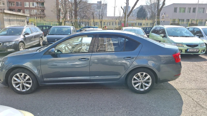 Skoda Octavia, снимка 8 - Автомобили и джипове - 47219050