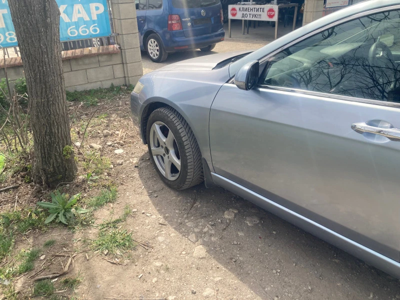 Honda Accord 2.2crdi, снимка 6 - Автомобили и джипове - 45320361