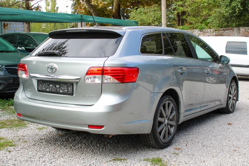 Toyota Avensis D4D FACELIFT 145000KM, снимка 5 - Автомобили и джипове - 47322914