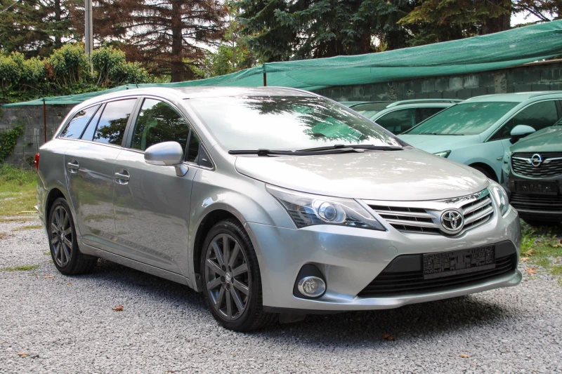 Toyota Avensis D4D FACELIFT 145000KM, снимка 7 - Автомобили и джипове - 47322914