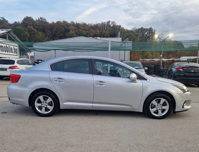 Toyota Avensis 2.0i FULL ШВЕЙЦАРИЯ , снимка 7 - Автомобили и джипове - 47845222