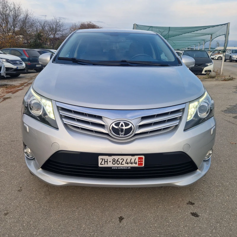 Toyota Avensis 2.0i FULL ШВЕЙЦАРИЯ , снимка 2 - Автомобили и джипове - 47845222