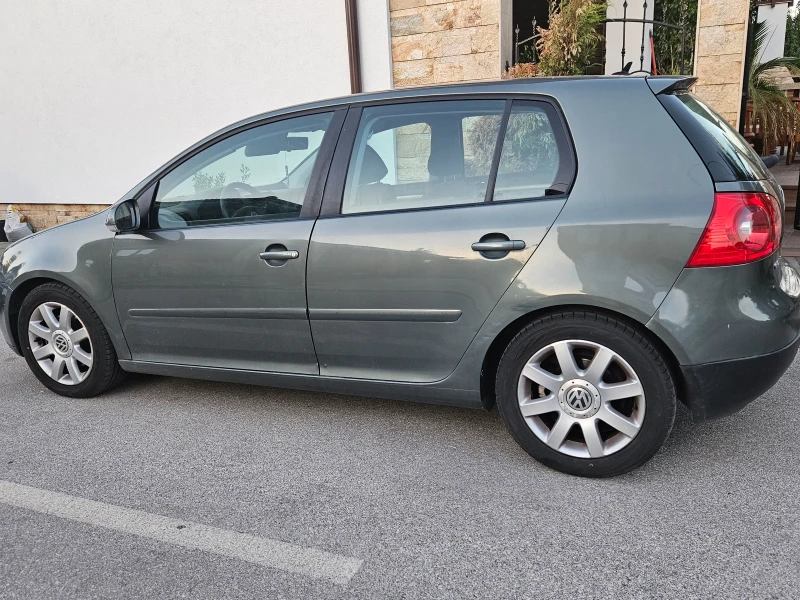 VW Golf 5, снимка 6 - Автомобили и джипове - 48056419