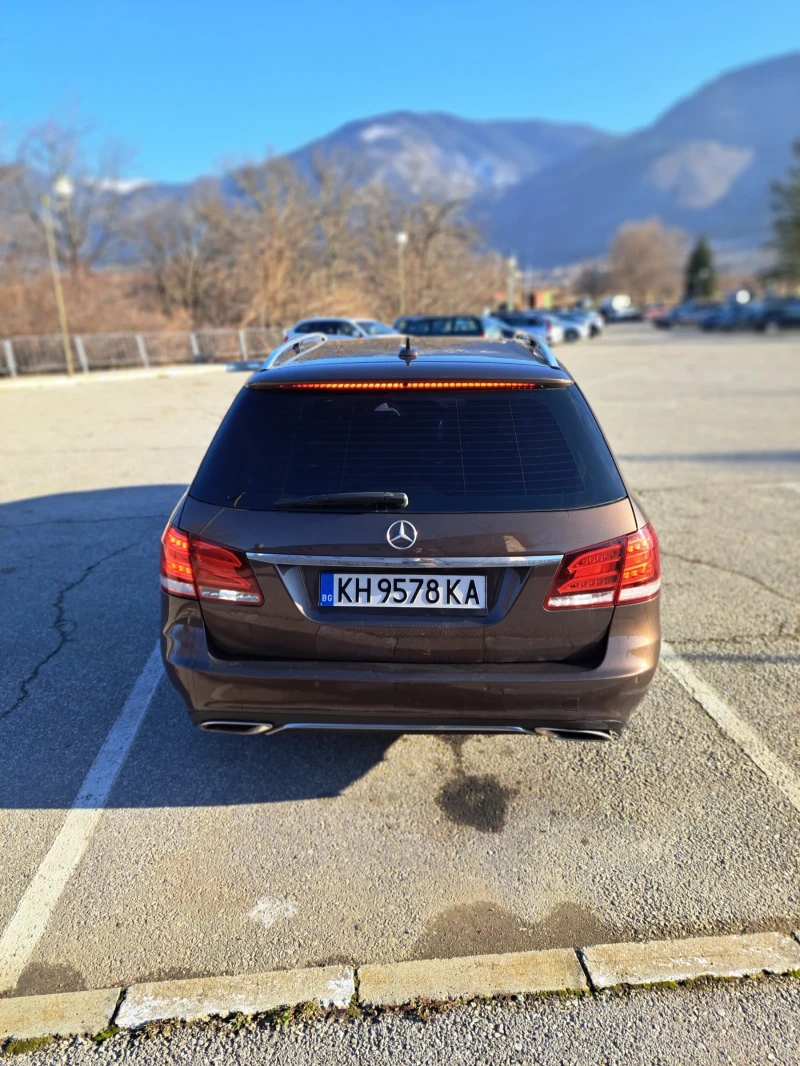 Mercedes-Benz E 200, снимка 6 - Автомобили и джипове - 48560289