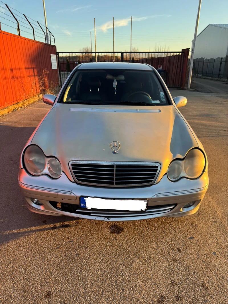 Mercedes-Benz C 220 Facelift Sport Edition, снимка 5 - Автомобили и джипове - 48840585