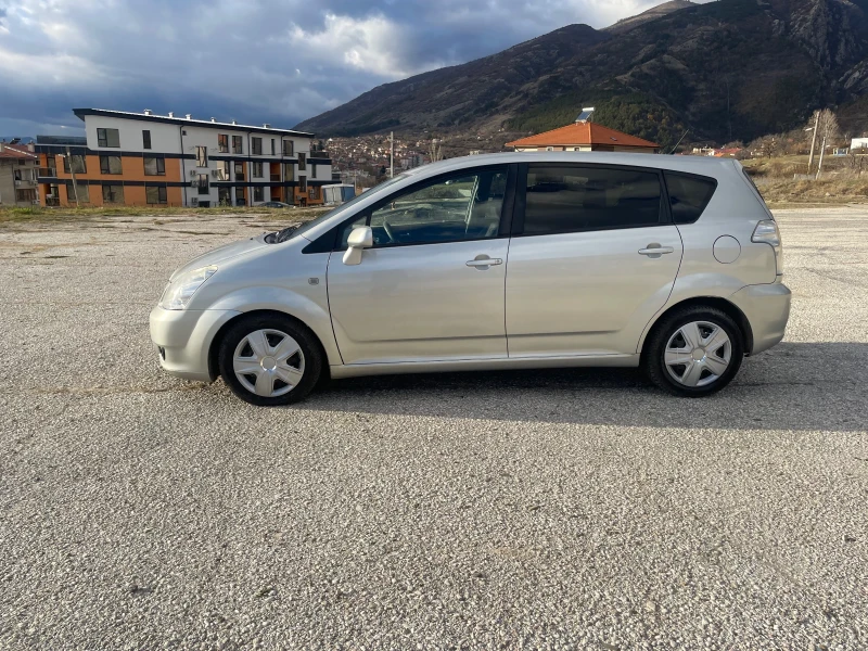 Toyota Corolla verso 2.2D4D 136k.s. 7 mesta, снимка 2 - Автомобили и джипове - 48878077