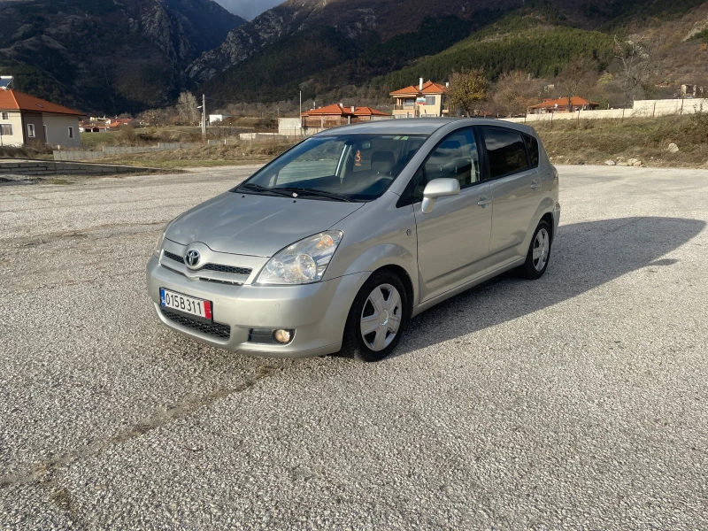 Toyota Corolla verso 2.2D4D 136k.s. 7 mesta, снимка 1 - Автомобили и джипове - 48878077