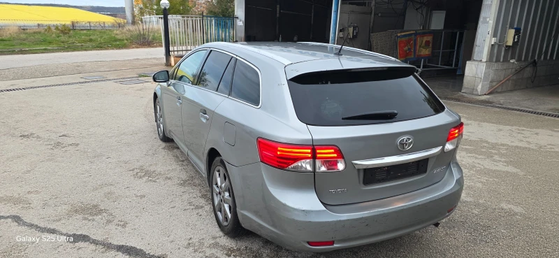Toyota Avensis 2.0d, снимка 9 - Автомобили и джипове - 52860461