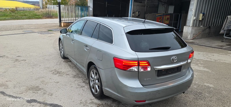 Toyota Avensis 2.0d, снимка 15 - Автомобили и джипове - 52860461