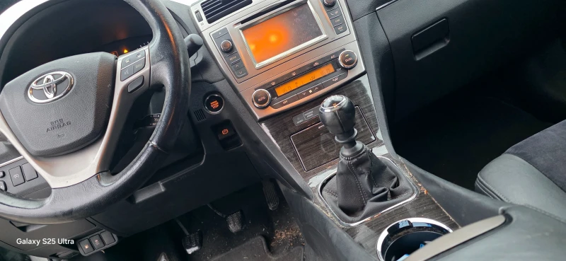 Toyota Avensis 2.0d, снимка 7 - Автомобили и джипове - 52860461