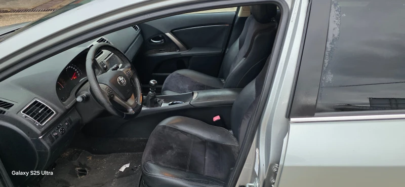 Toyota Avensis 2.0d, снимка 5 - Автомобили и джипове - 52860461