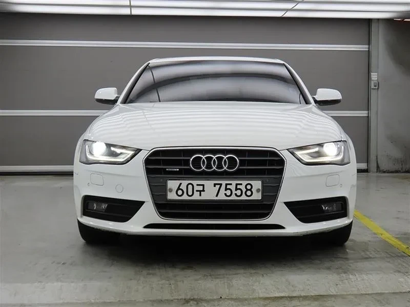 Audi A4 2.0 TDI - САМО 30% АВАНС, снимка 2 - Автомобили и джипове - 56114893