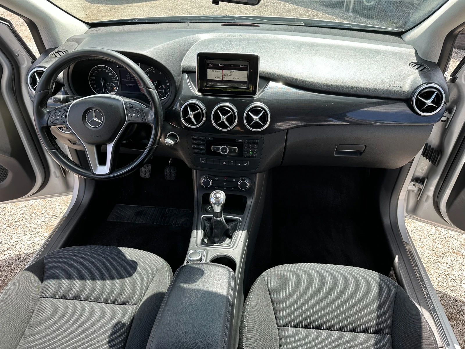 Mercedes-Benz B 180 1.6i 122kc NAVI FACE - изображение 10