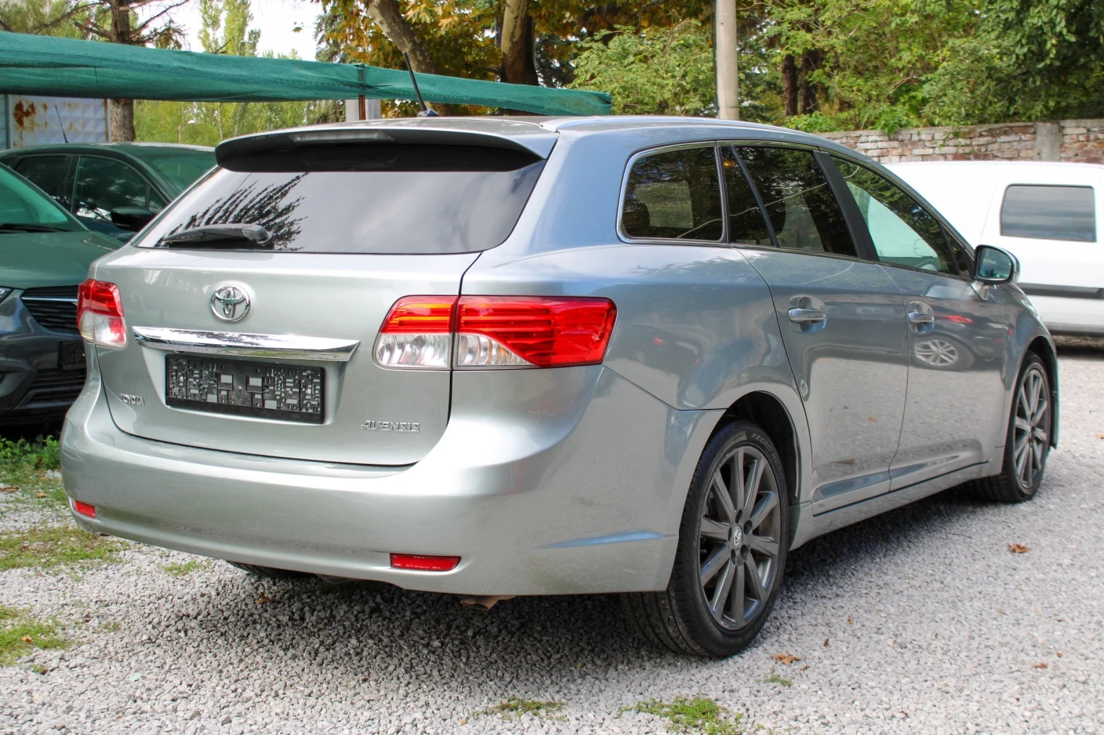 Toyota Avensis D4D FACELIFT 145000KM - изображение 5