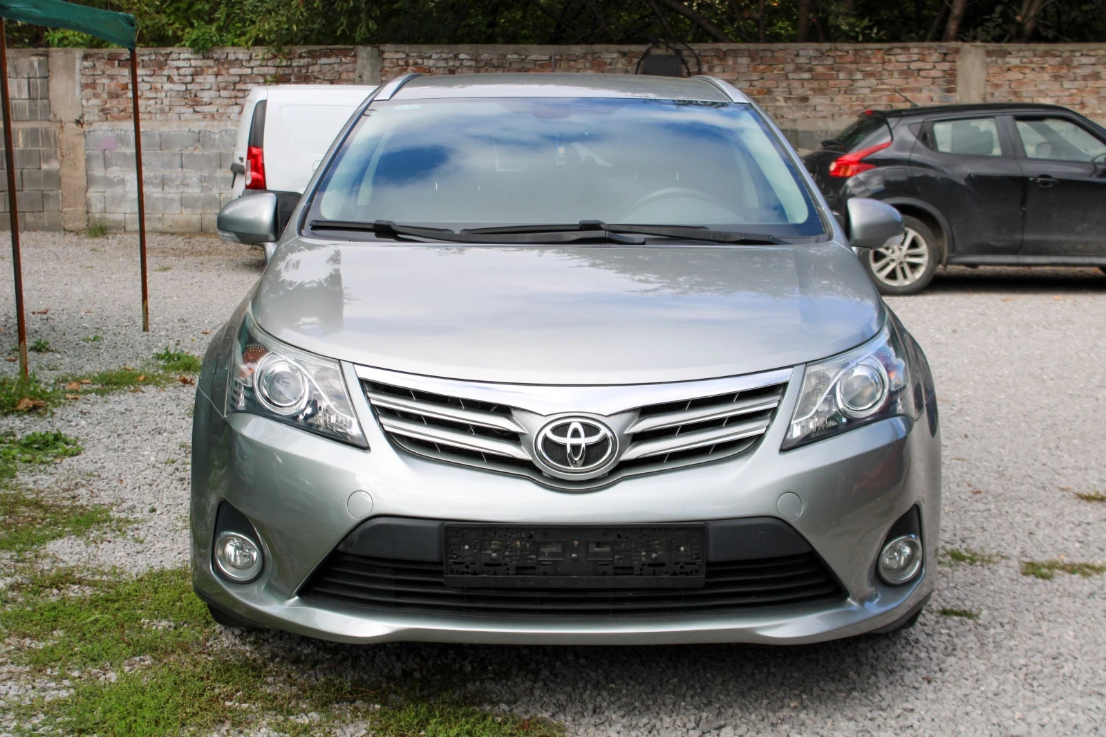 Toyota Avensis D4D FACELIFT 145000KM - изображение 8