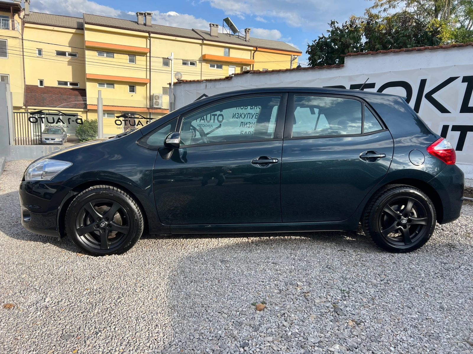 Toyota Auris 1.6-NAVI FULL - изображение 8