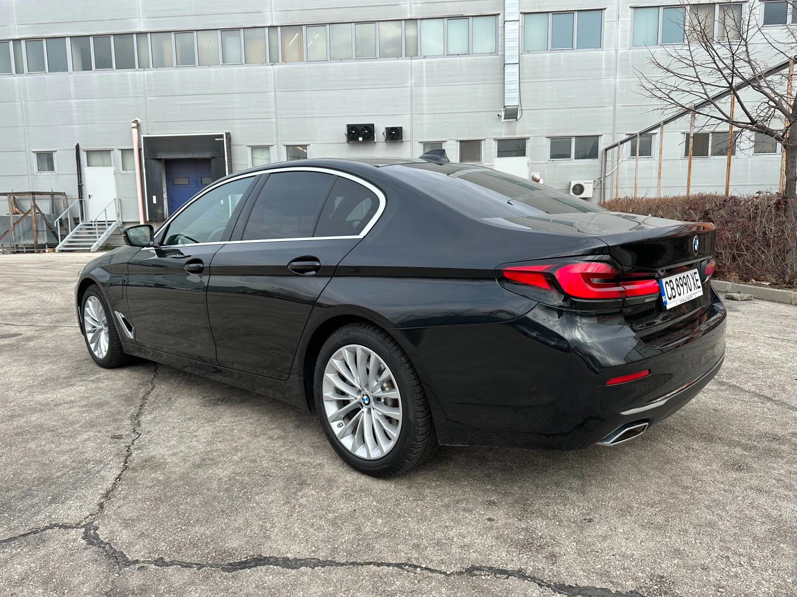 BMW 530E 2.0 184 к.с. - изображение 3