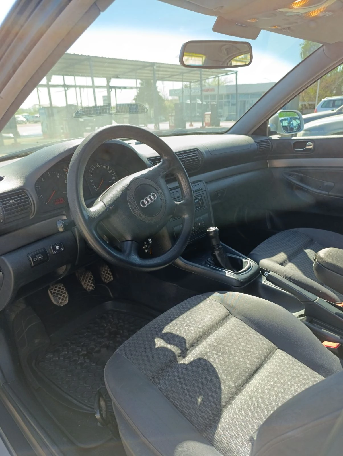 Audi A4 1.6 - изображение 7