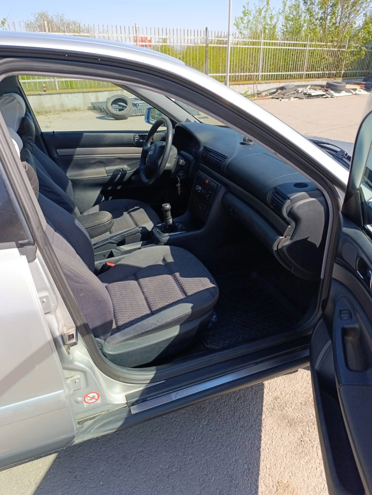 Audi A4 1.6 - изображение 3