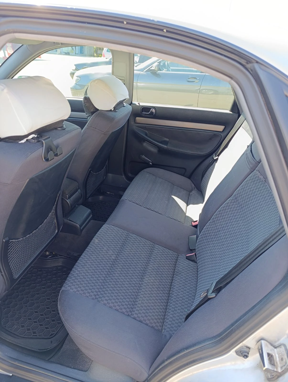 Audi A4 1.6 - изображение 8