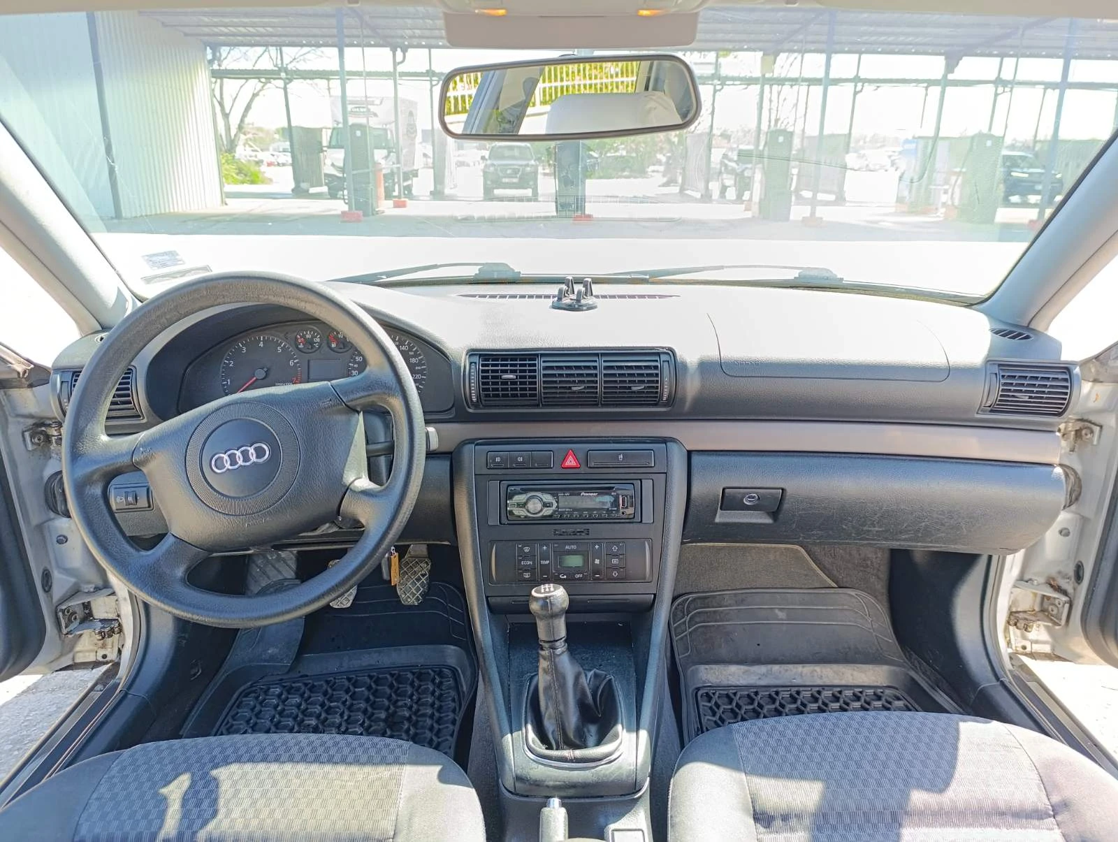 Audi A4 1.6 - изображение 5