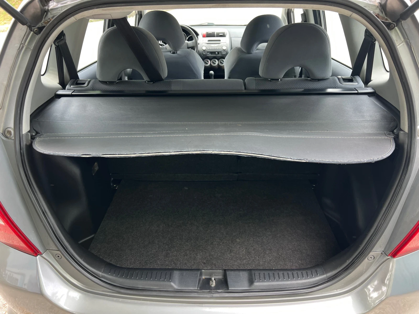 Honda Jazz 1.3 - изображение 9