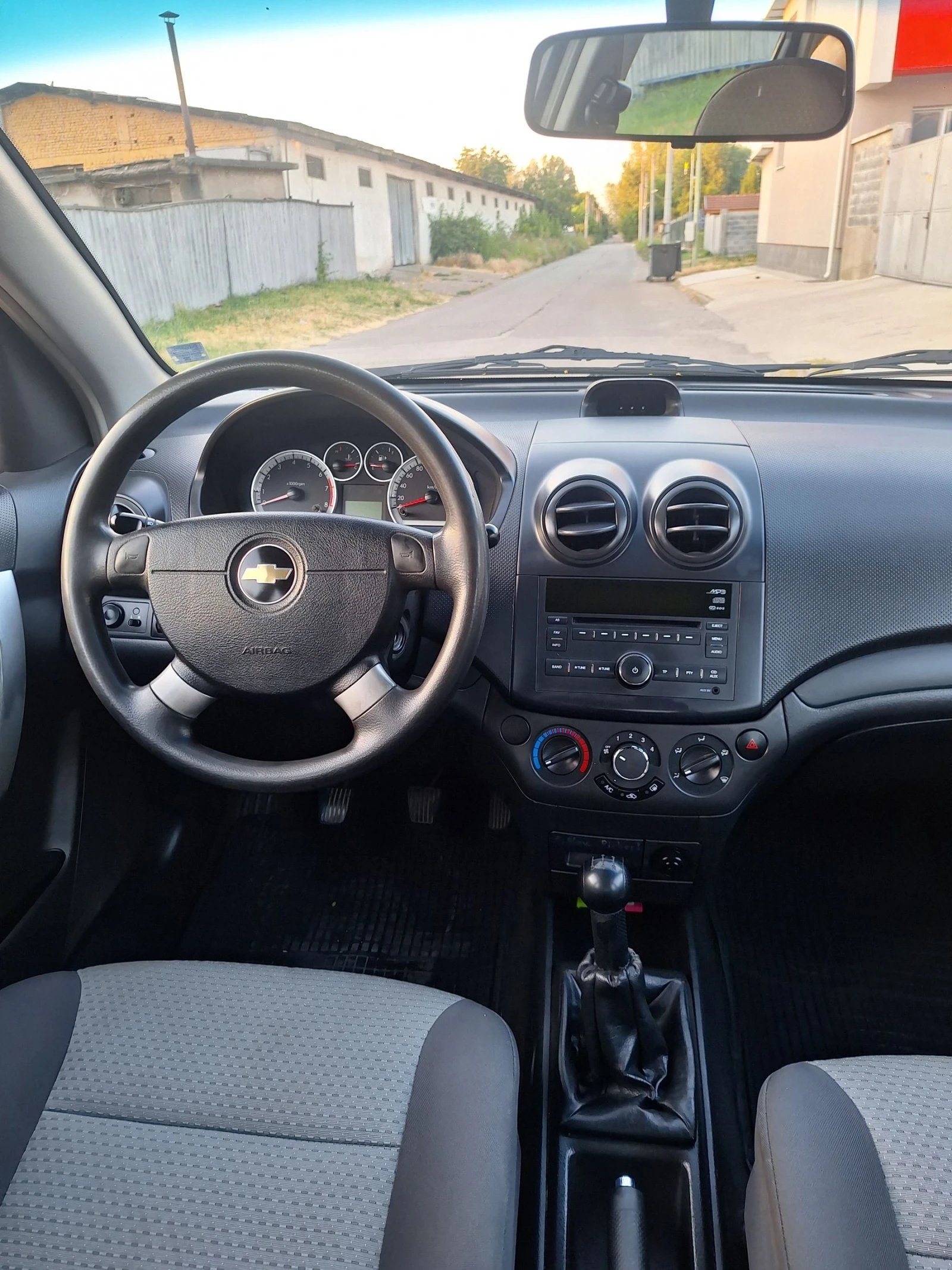 Chevrolet Aveo  - изображение 7