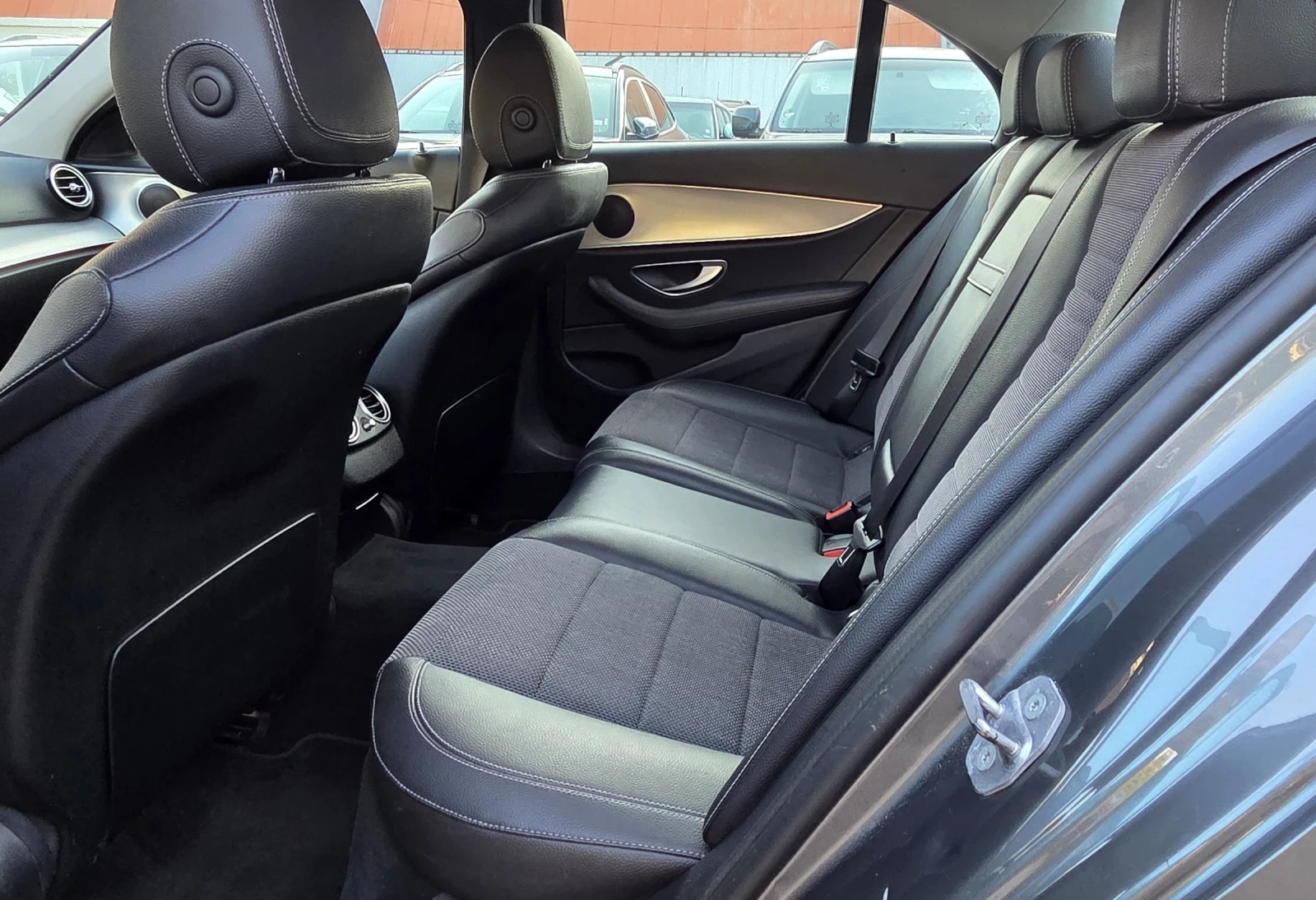 Mercedes-Benz E 220 9G/Widescreen/Distronic/Mulibeam - изображение 9