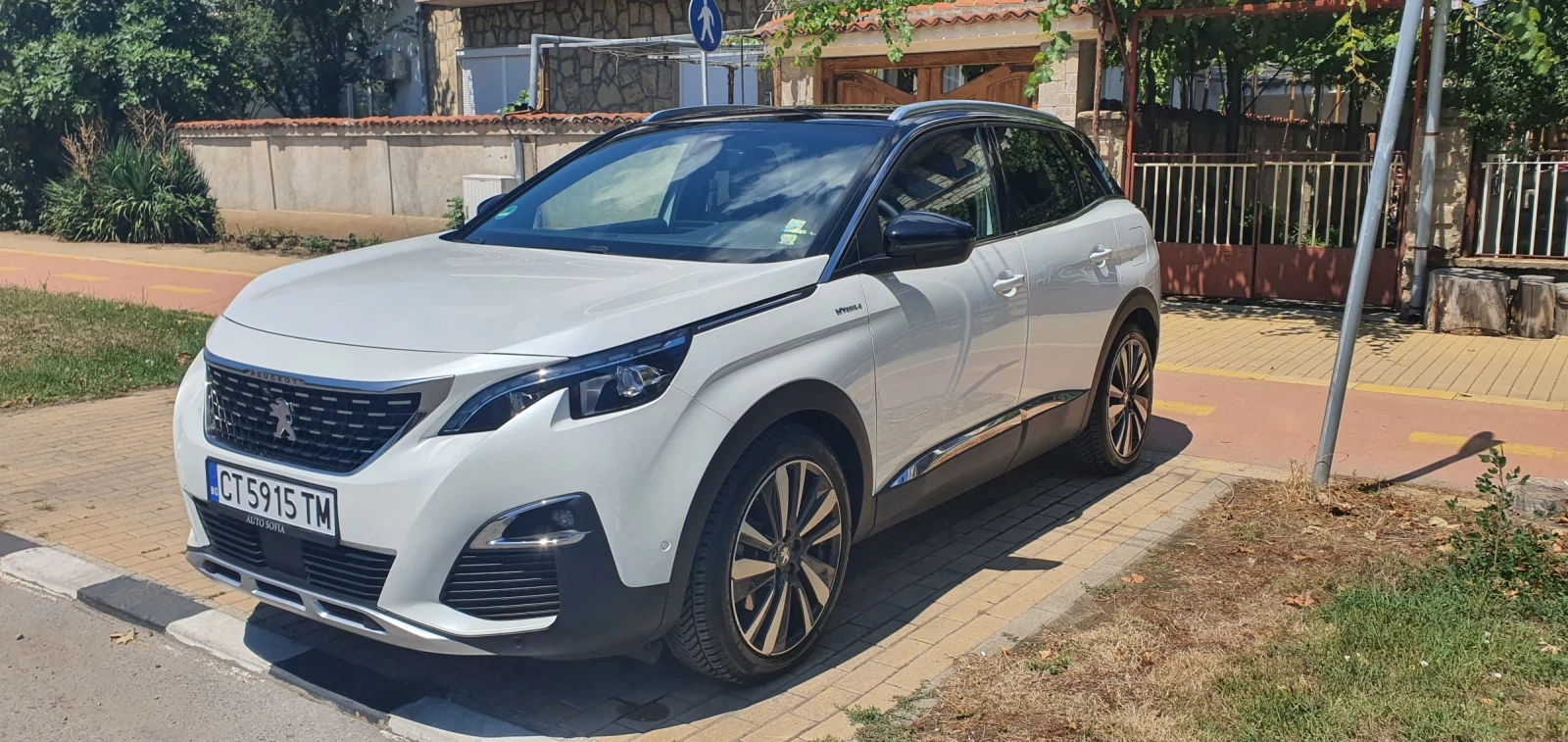 Peugeot 3008 GT HYBRID4 - изображение 2