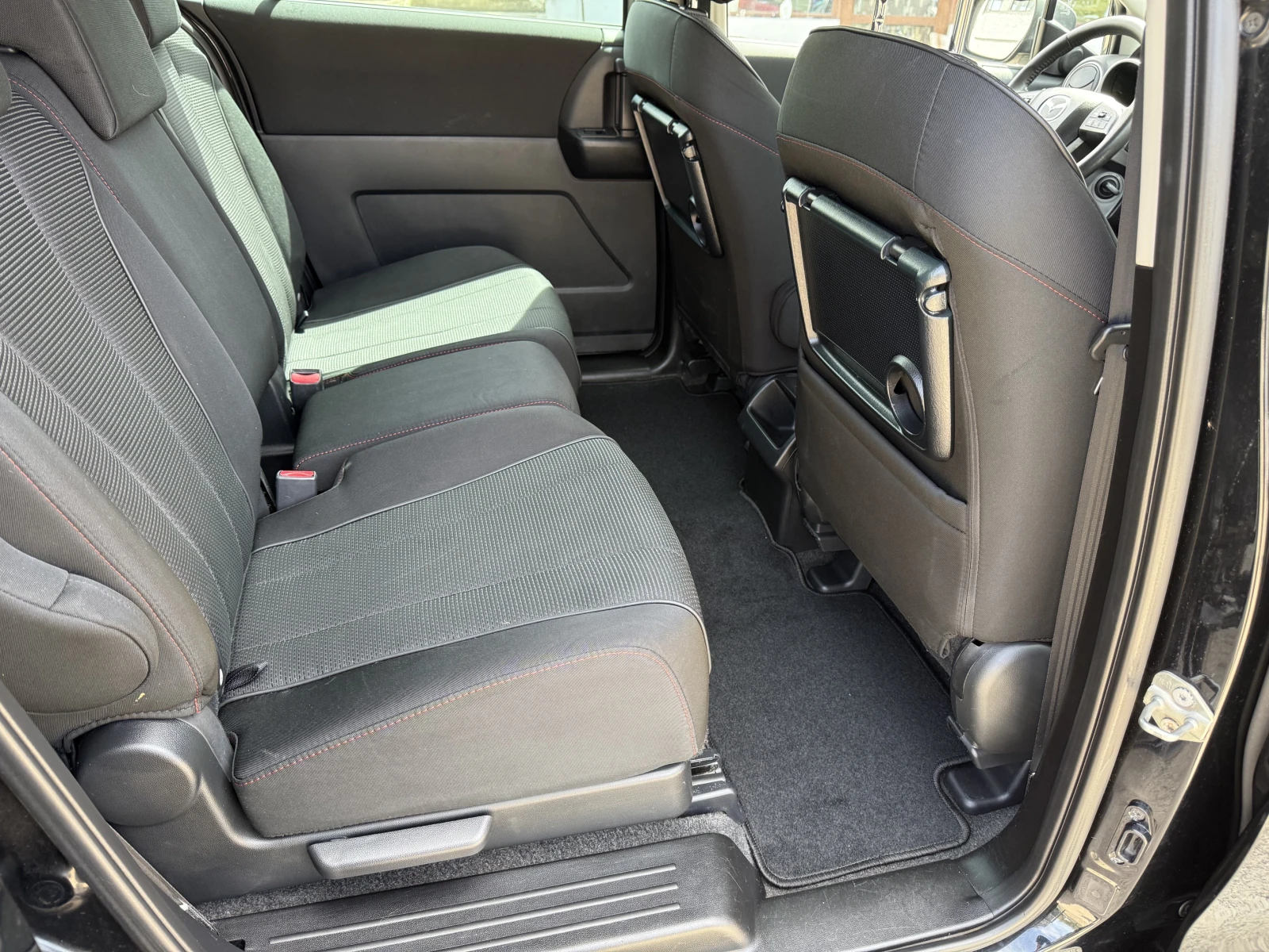 Mazda 5 1.6d Facelift.7 места., снимка 12 - Автомобили и джипове - 54226553