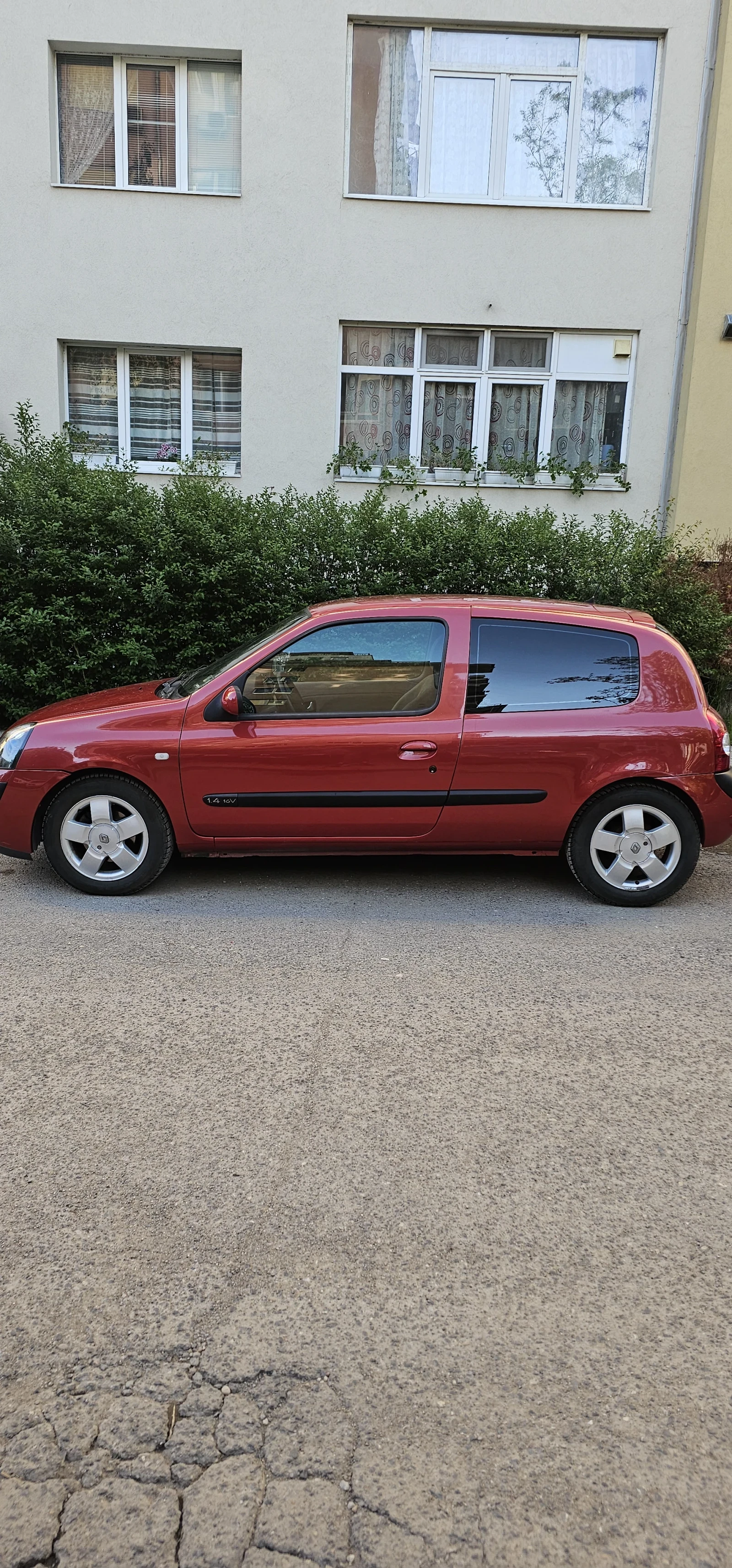 Renault Clio, снимка 3 - Автомобили и джипове - 54598428