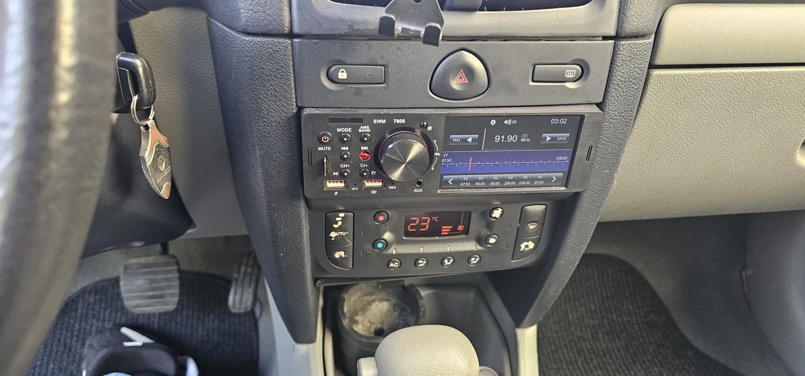 Renault Clio, снимка 5 - Автомобили и джипове - 54598428