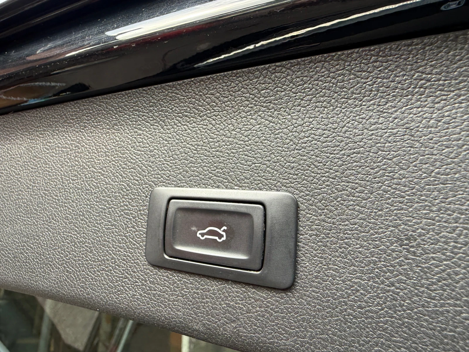 Audi A4 2.0 TDI, снимка 12 - Автомобили и джипове - 54610069
