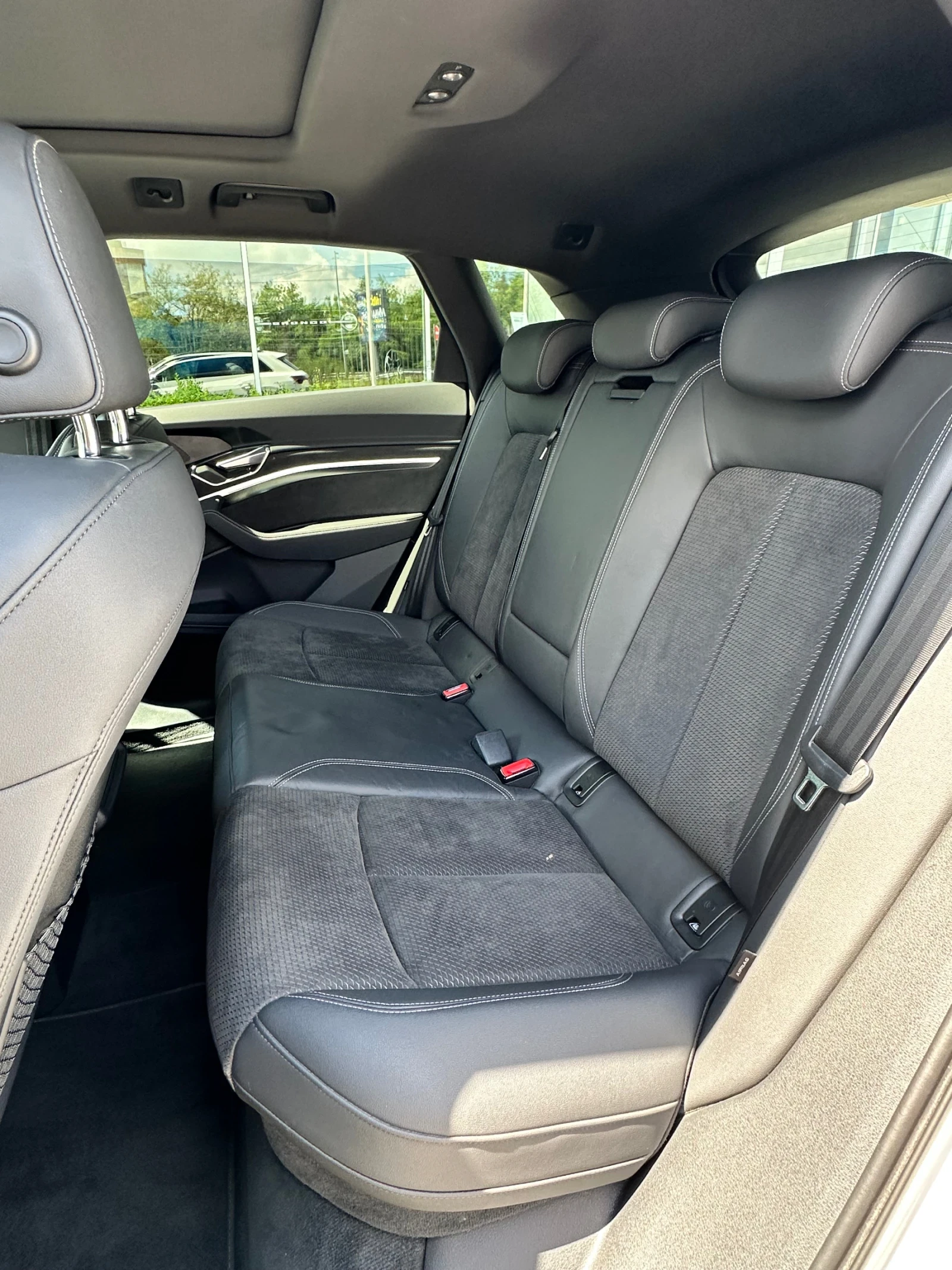 Audi E-Tron 50 quattro S-Line, снимка 17 - Автомобили и джипове - 54667050