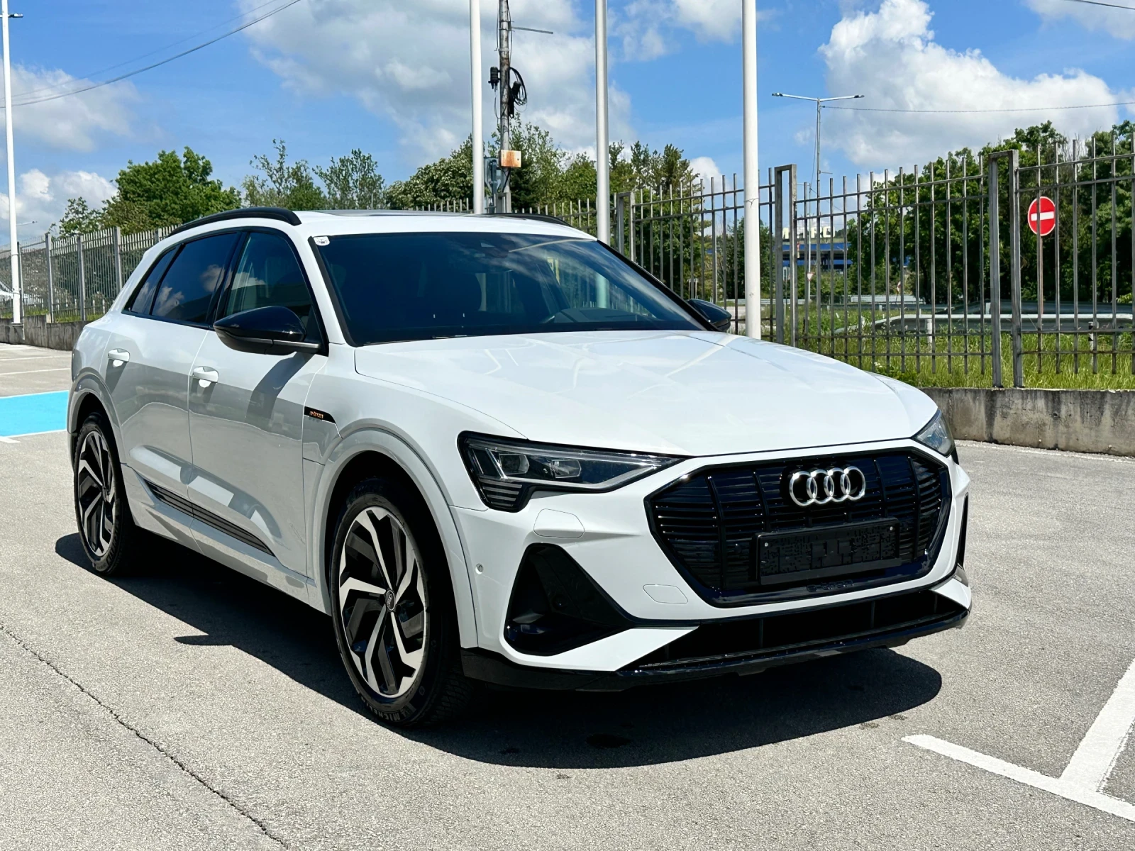 Audi E-Tron 50 quattro S-Line, снимка 3 - Автомобили и джипове - 54667050