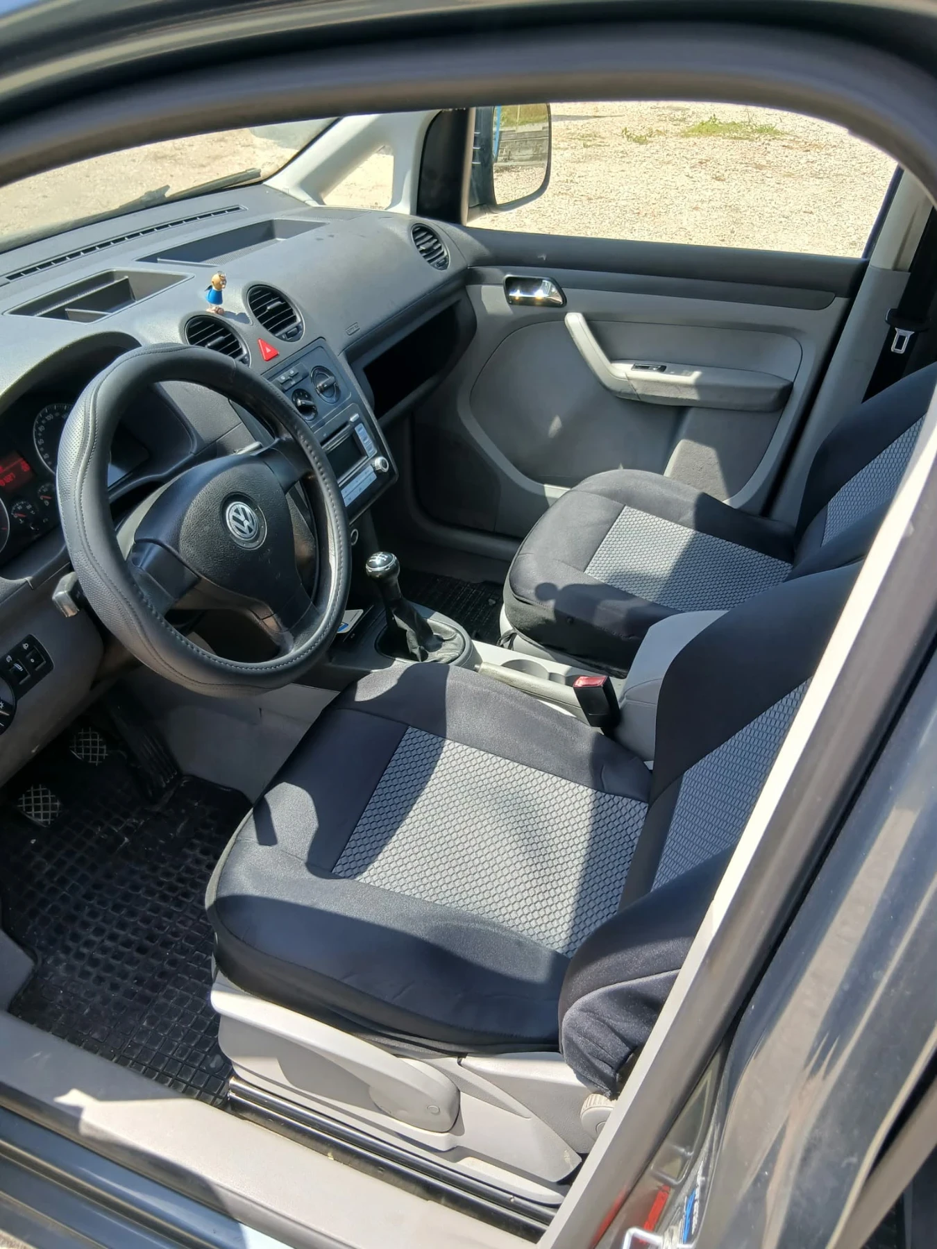 VW Caddy 1.9 тди, снимка 7 - Автомобили и джипове - 54817028