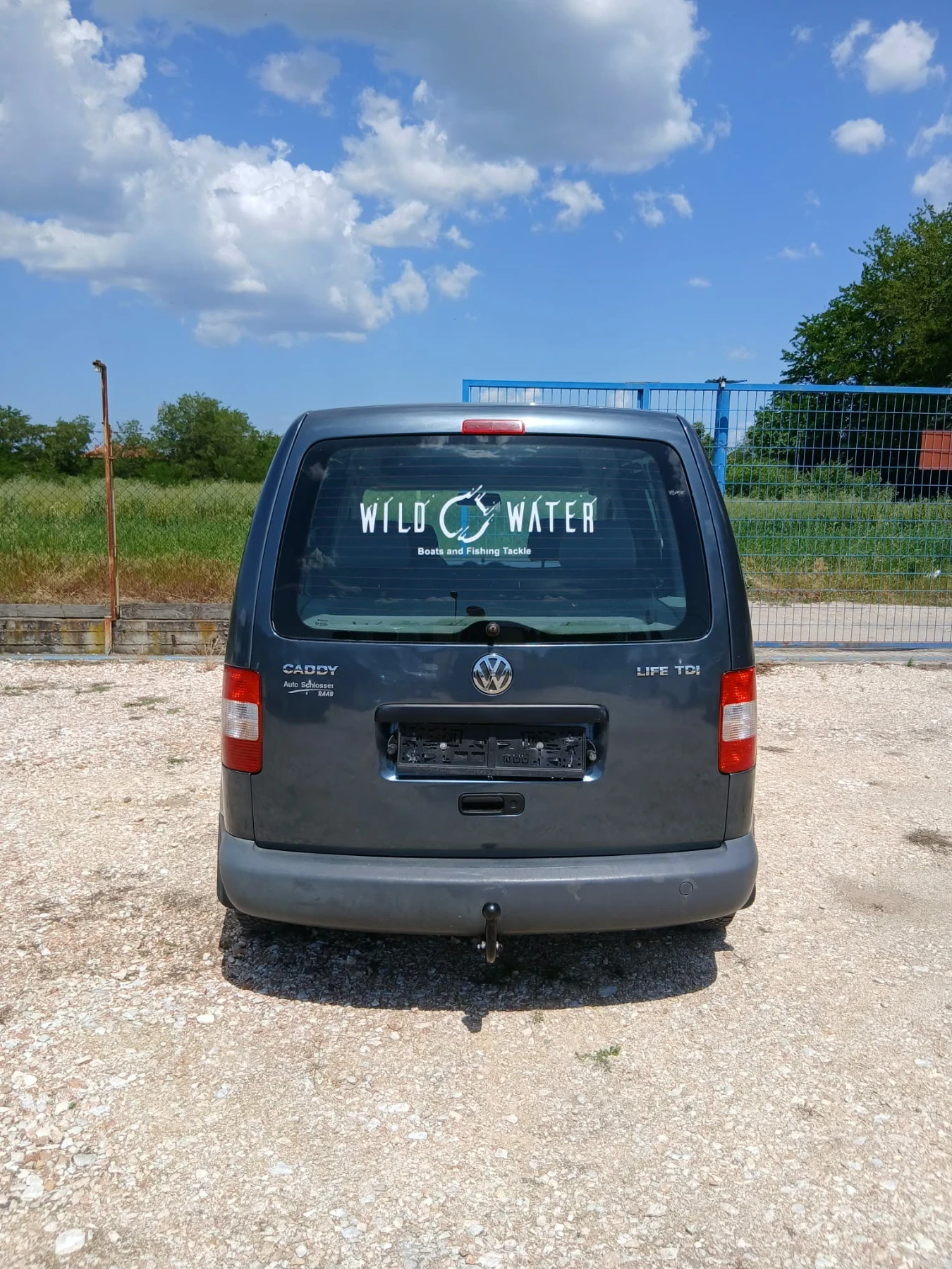 VW Caddy 1.9 тди, снимка 4 - Автомобили и джипове - 54817028