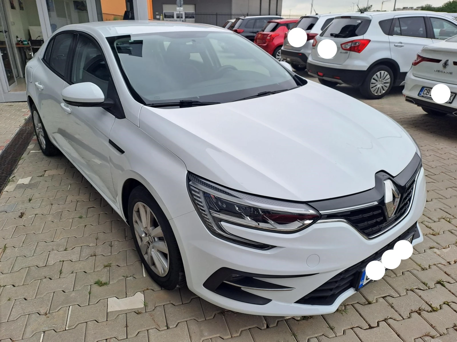 Renault Megane 1.3 TCe Life 140к.с. Супер Лятна разпродажба, снимка 3 - Автомобили и джипове - 55574905