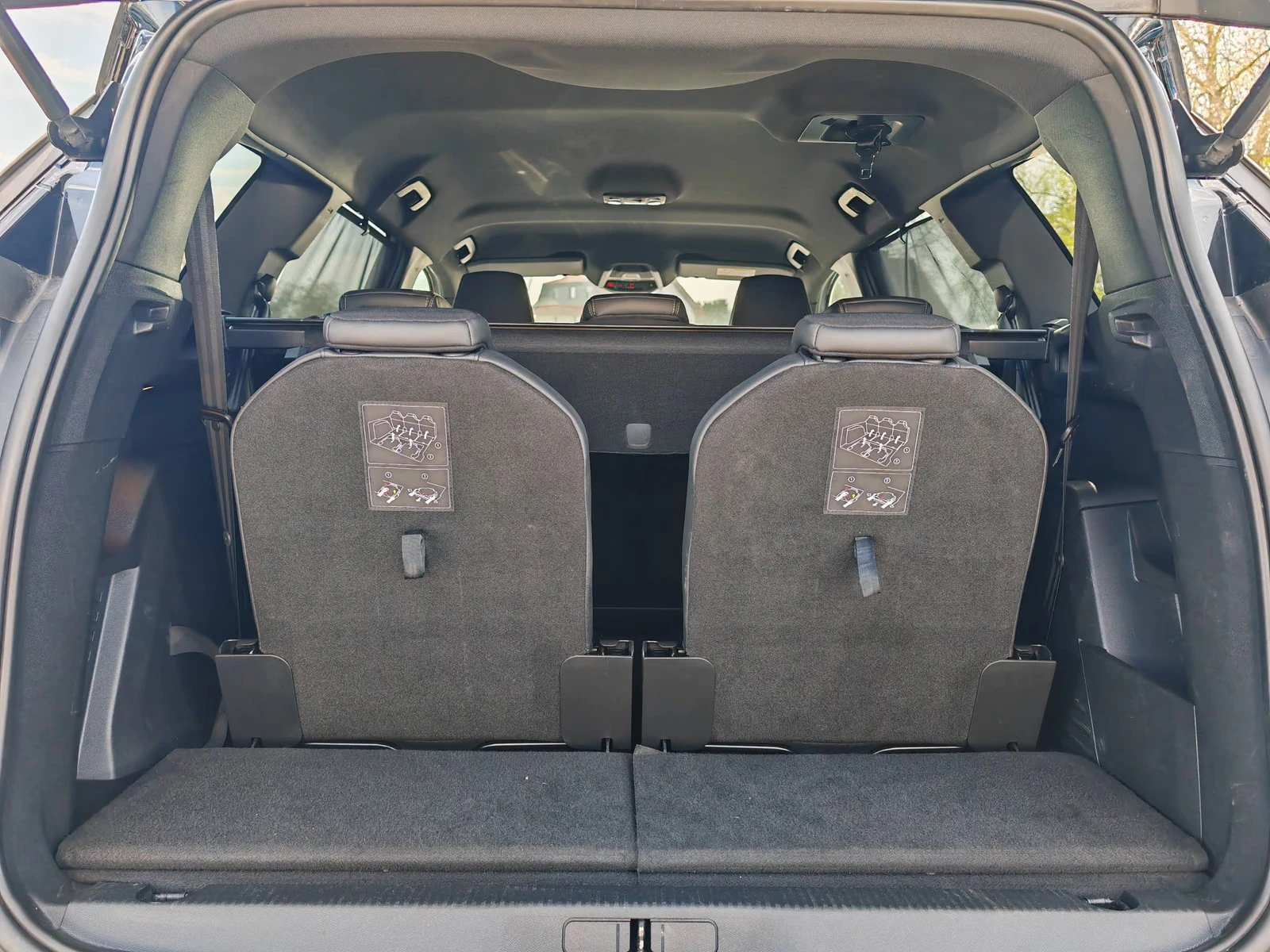 Peugeot 5008 PURE-TECH/131HP/GT-LINE/7S/CAM/LED/NAVI/CPLAY/634q, снимка 12 - Автомобили и джипове - 55788715