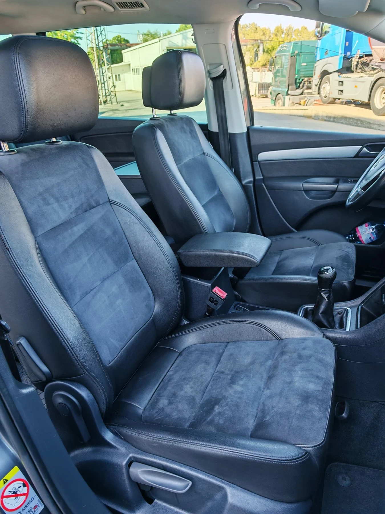 VW Sharan * 2.0TDI 140ps * 4-MOTION 4X4 * ПЕЧКА * ПАНОРАМА *, снимка 8 - Автомобили и джипове - 55994661