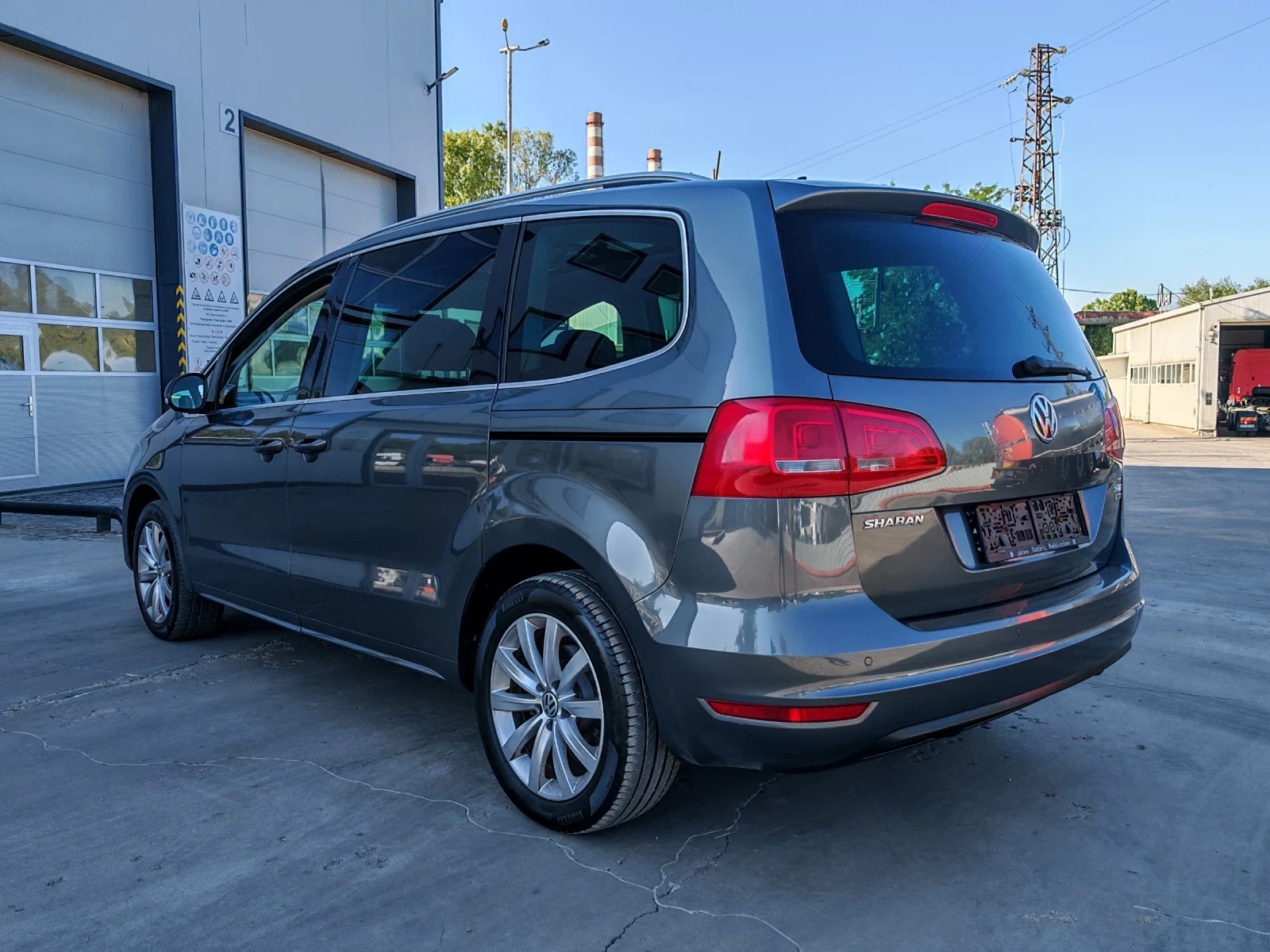 VW Sharan * 2.0TDI 140ps * 4-MOTION 4X4 * ПЕЧКА * ПАНОРАМА *, снимка 5 - Автомобили и джипове - 55994661