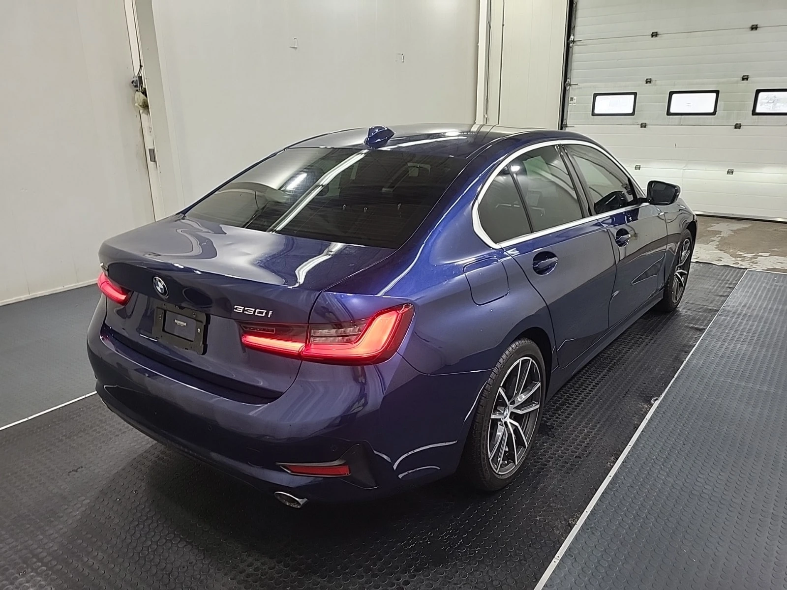 BMW 330 I XDRIVE * ШИБИДАХ * KEYLESS * CARFAX * , снимка 3 - Автомобили и джипове - 56068702