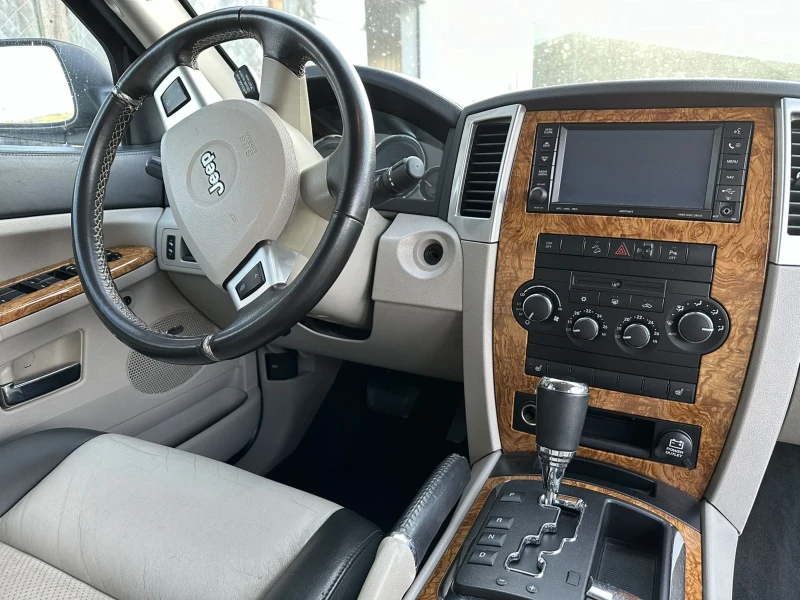 Jeep Grand cherokee 3.0D 218hp OVERLAND , снимка 2 - Автомобили и джипове - 47218151