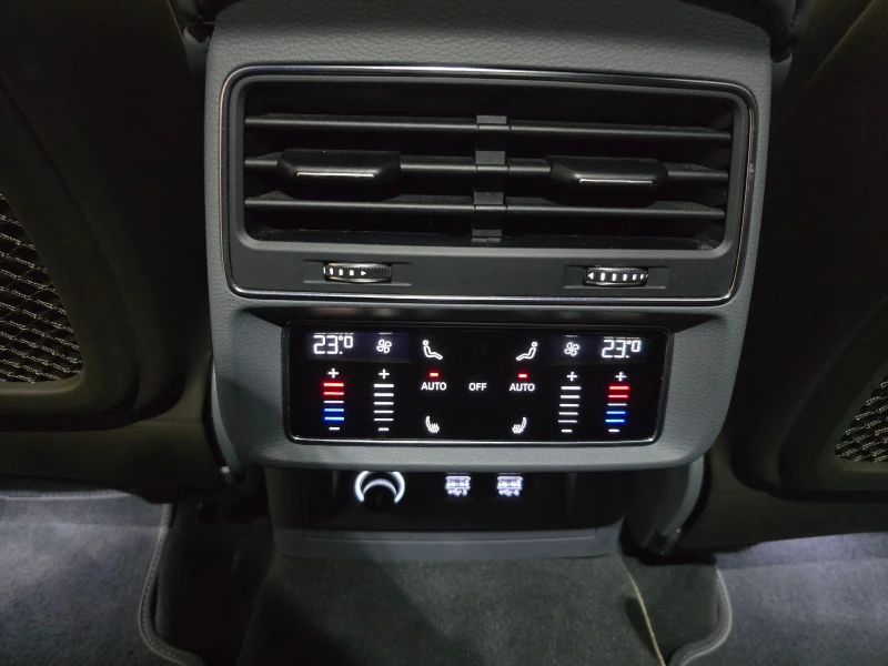 Audi Q8 Вакуум/Масаж/Bang&Olufsen, снимка 15 - Автомобили и джипове - 53164099