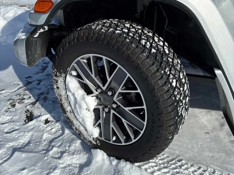 Jeep Wrangler * High Altitude * CARFAX * БЕЗ ПЪРВОНАЧАЛНА ВНОСКА, снимка 7 - Автомобили и джипове - 53178707